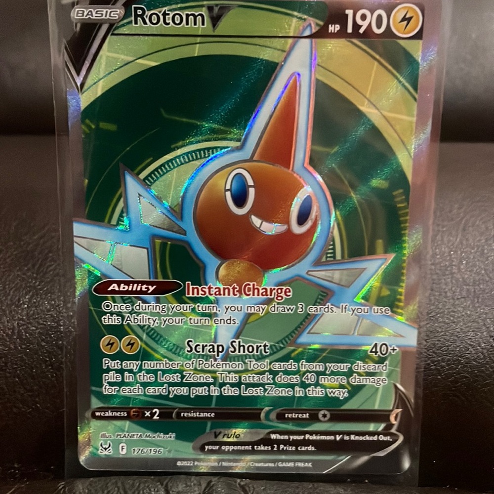 MC Mint Condition Pokémon card Basic V Rotom HP 190 2022